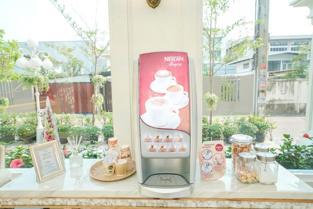 Romance Hotel Sukhumvit 97 5/58