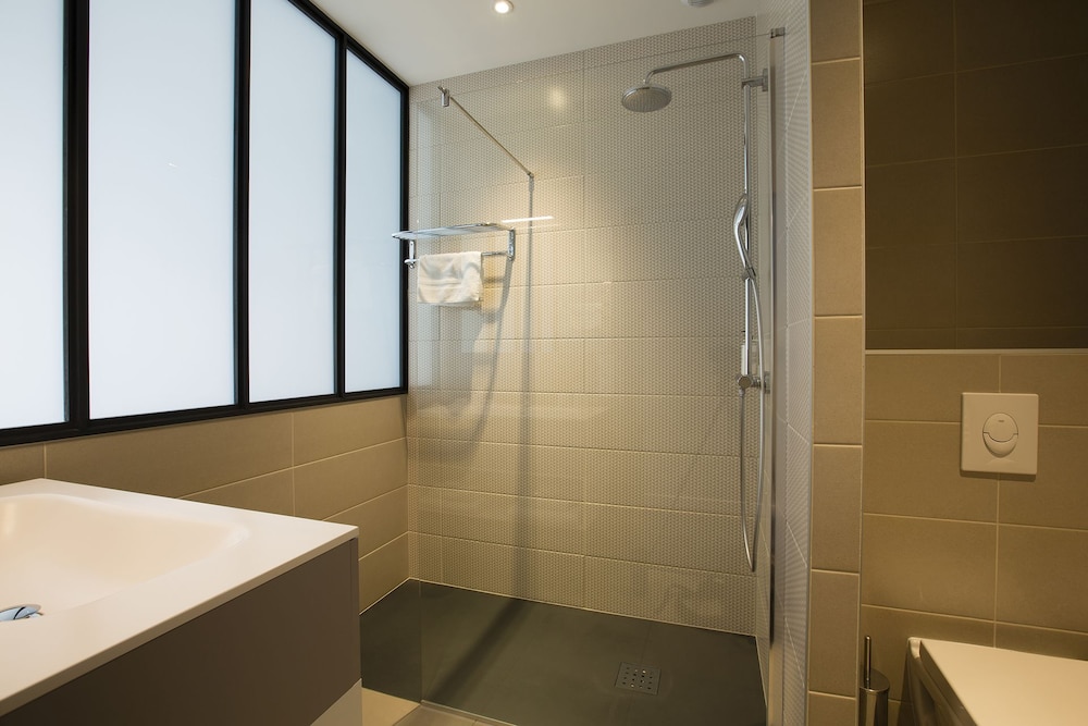 James Boutique Hotel 61/63