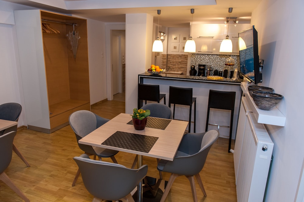 Urban Residence 32/50