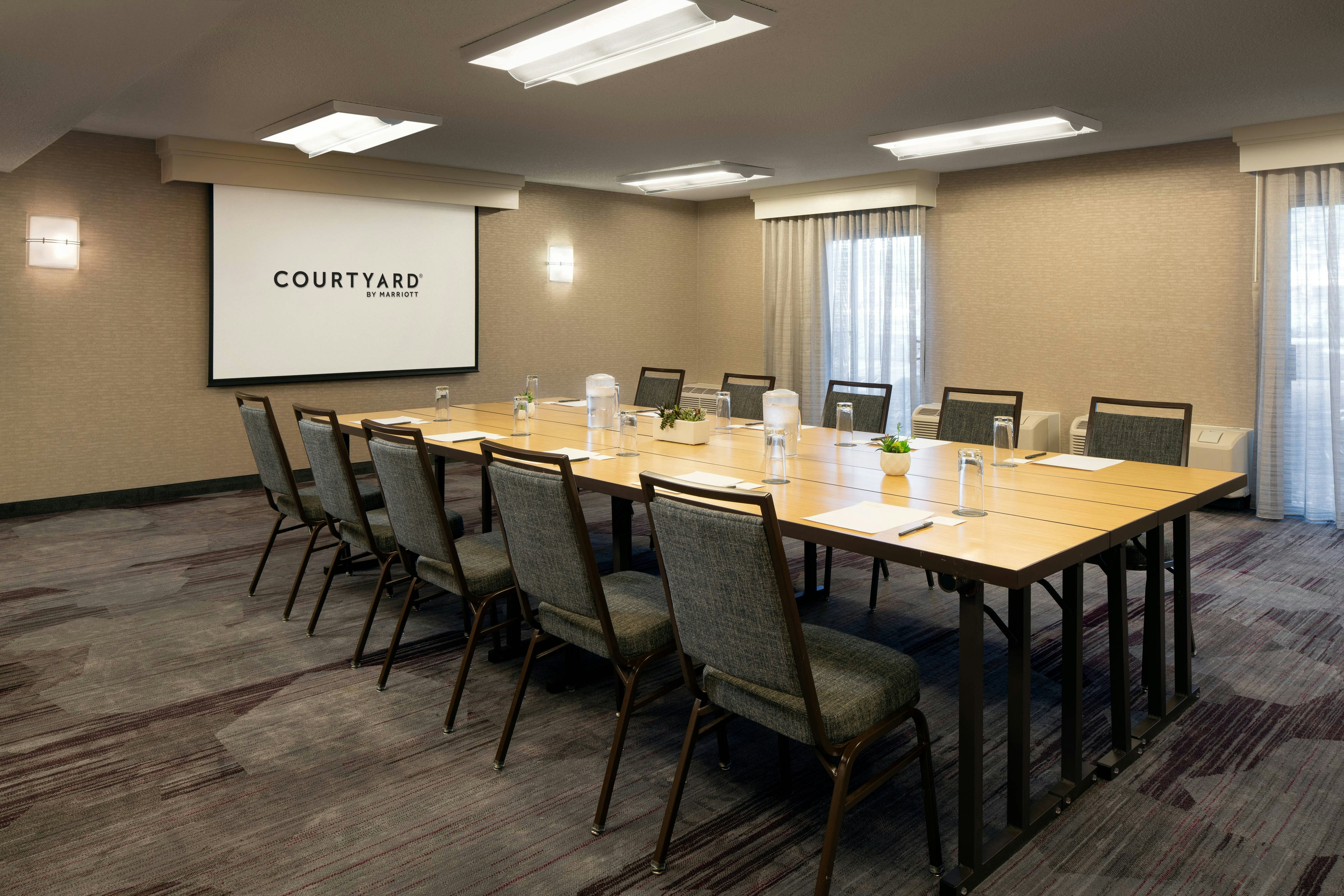 Courtyard by Marriott San Francisco Airport 13/17