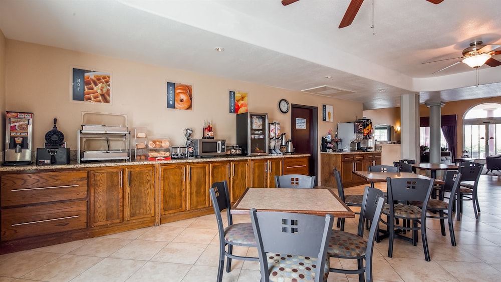 Best Western Plus Main Street Inn 34/38