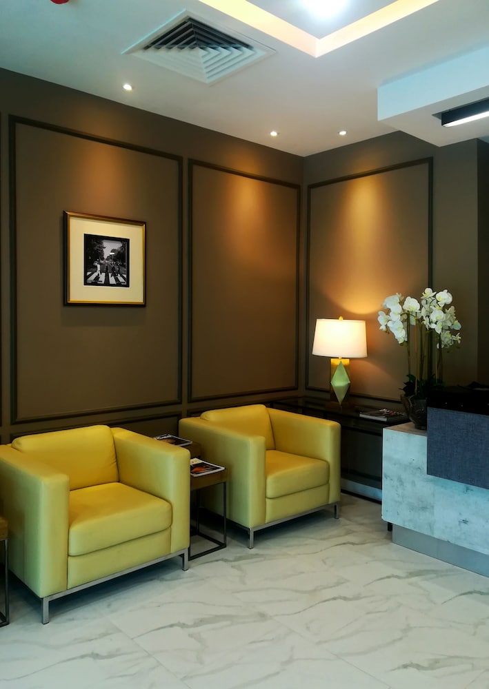 The Loft Plaza Hotel 19/25