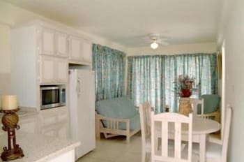 MELROSE BEACH APARTMENT 28/50