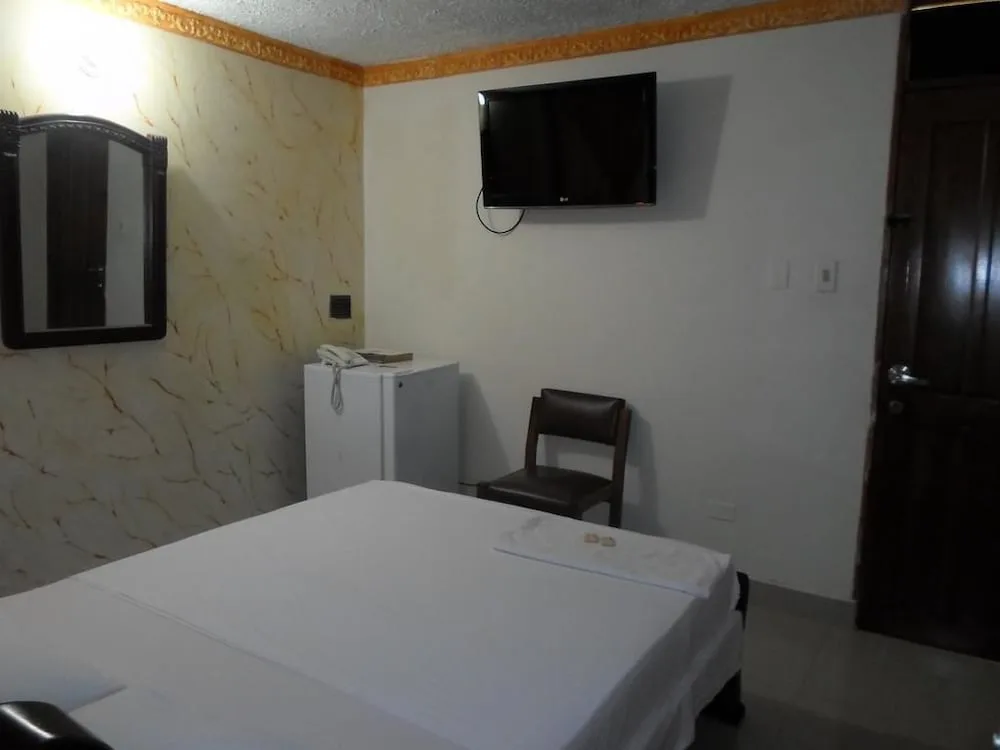 Hotel Colonial Inn 21/26