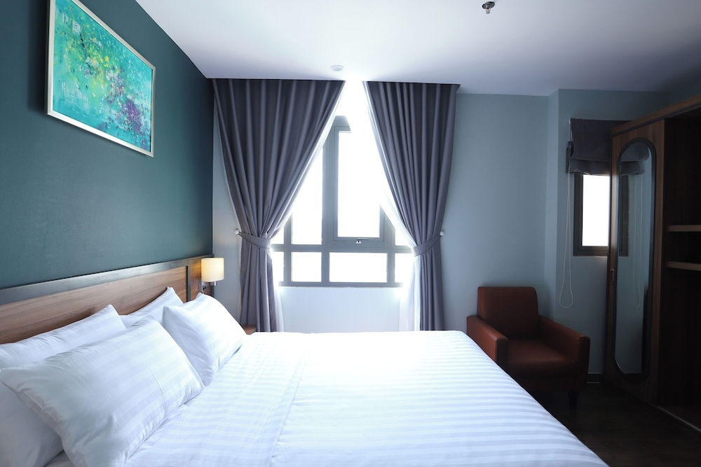 Lanura Apartments and Hotel 8/45