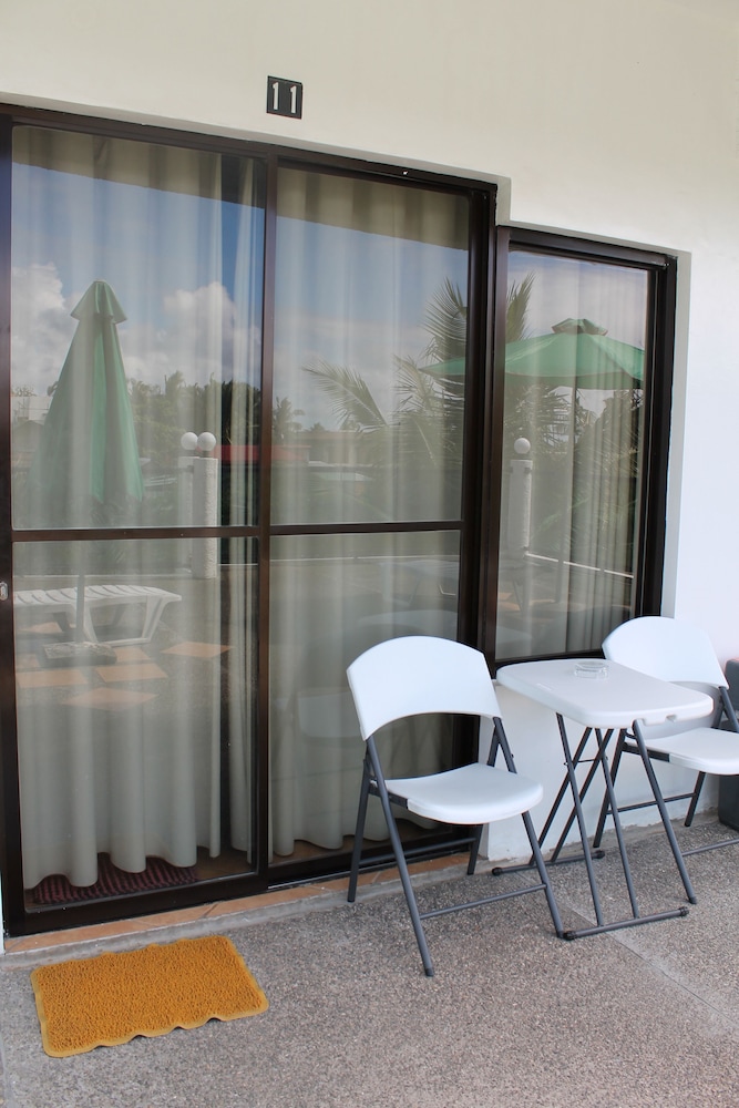 Turtle Inn Resort 30/47