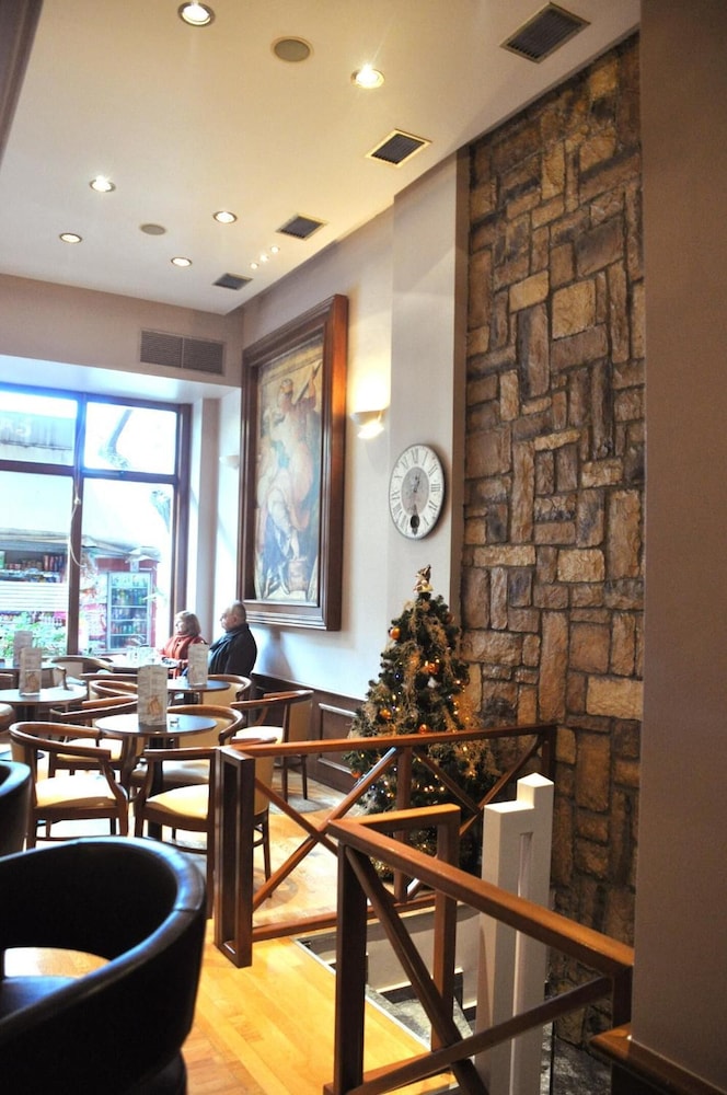 ATHENS CITY HOTEL 39/51