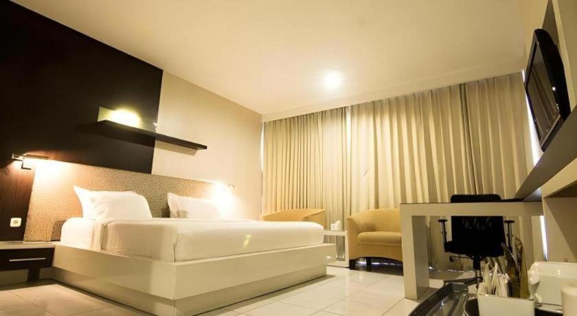 Hotel Royal Jember 9/24