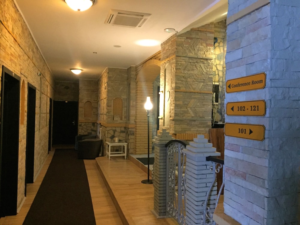 Ambra Boutique Hotel And Bistro 49/68