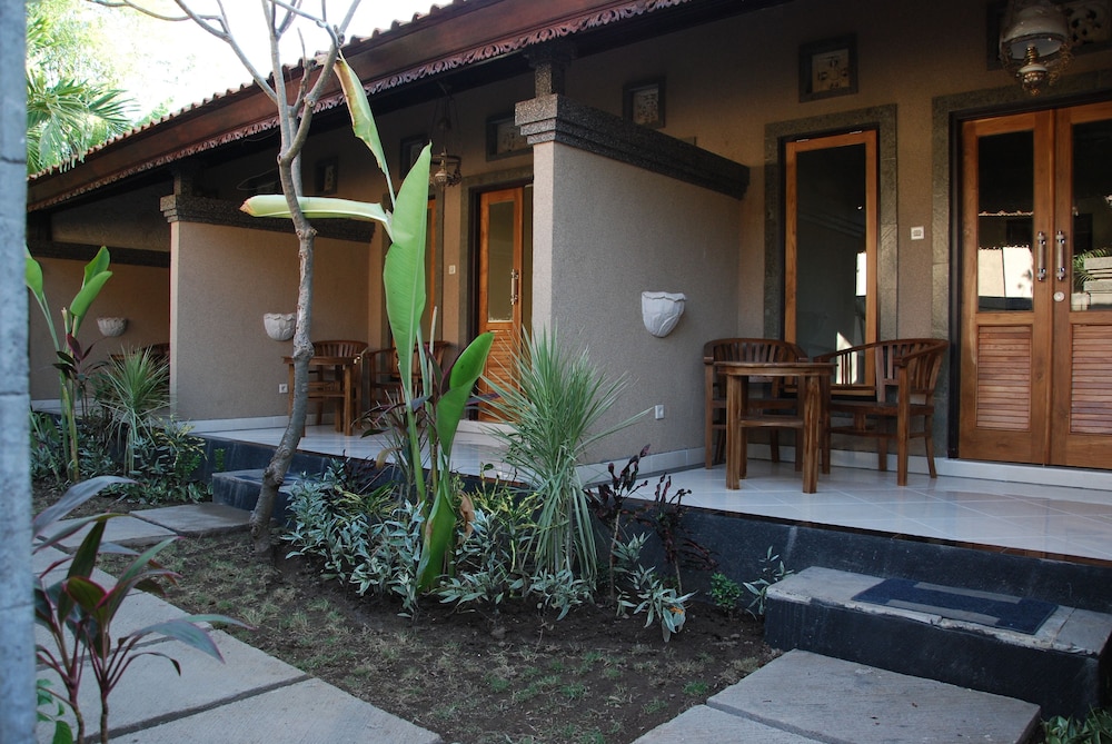 Trijaya Guest House 9/72