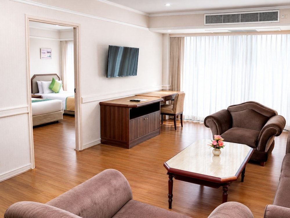 Palazzo Bangkok Hotel 35/55