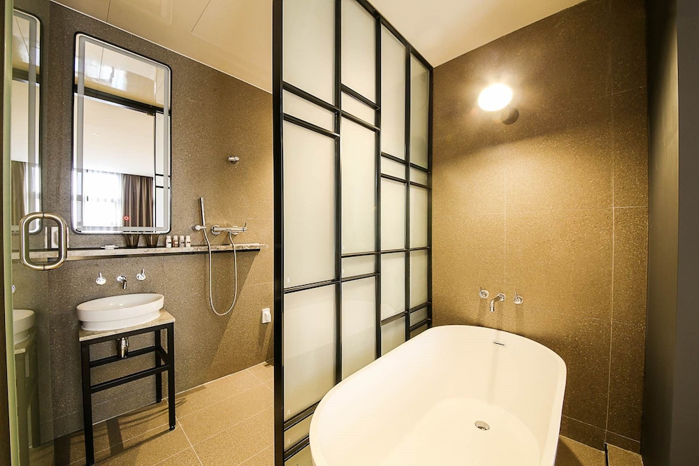 Yeoubi Hotel 35/61