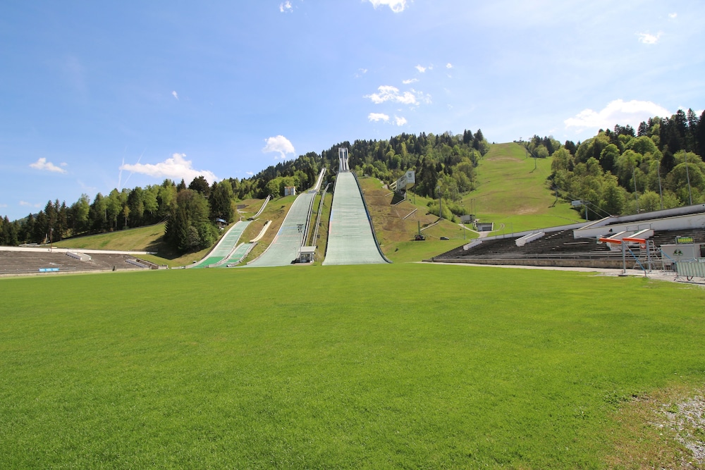 REINDL'S PARTENKIRCHNER HOF 40/74