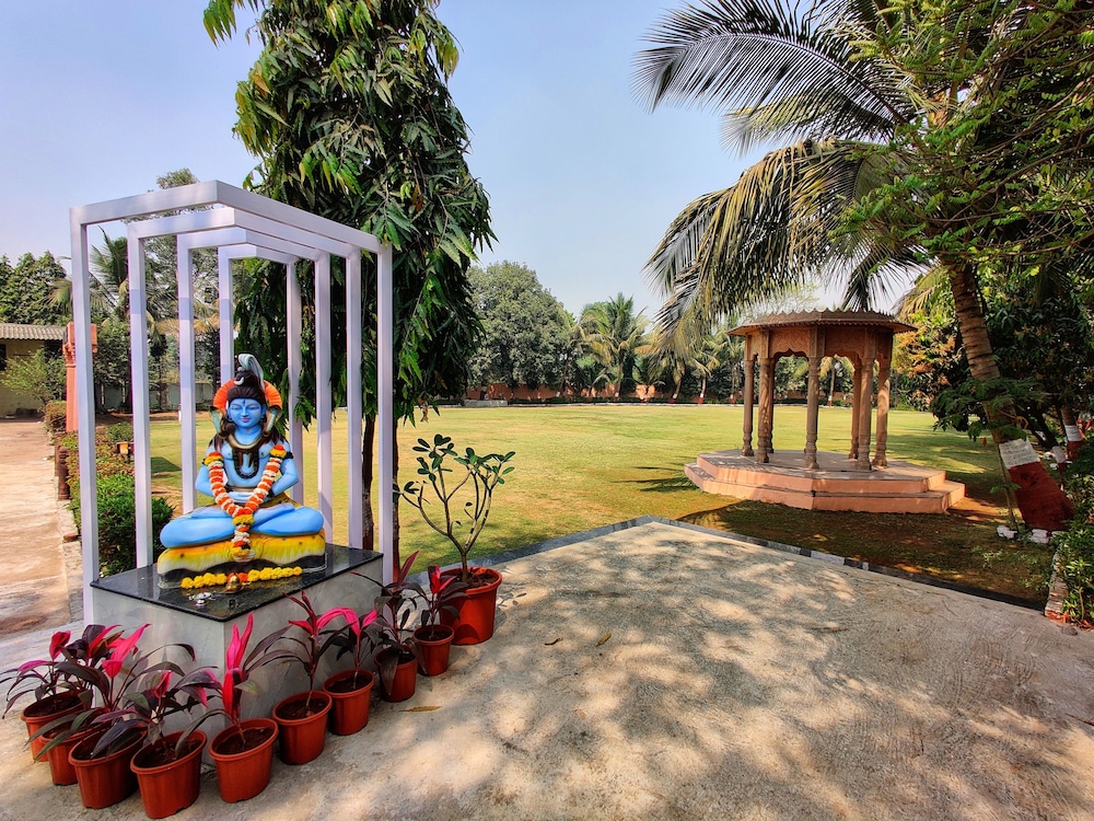 Pushp Vatika Resort & Lawns 49/60