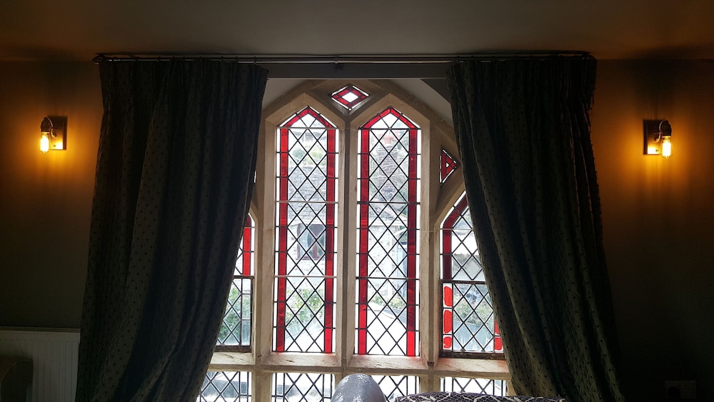 The Belfry, Restaurant and Rooms 25/39