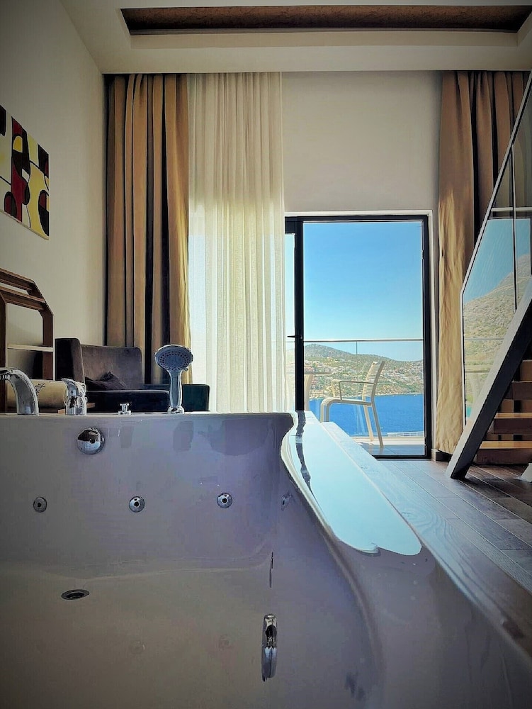 Rhapsody Hotel Kalkan - Adults Only +12 36/88