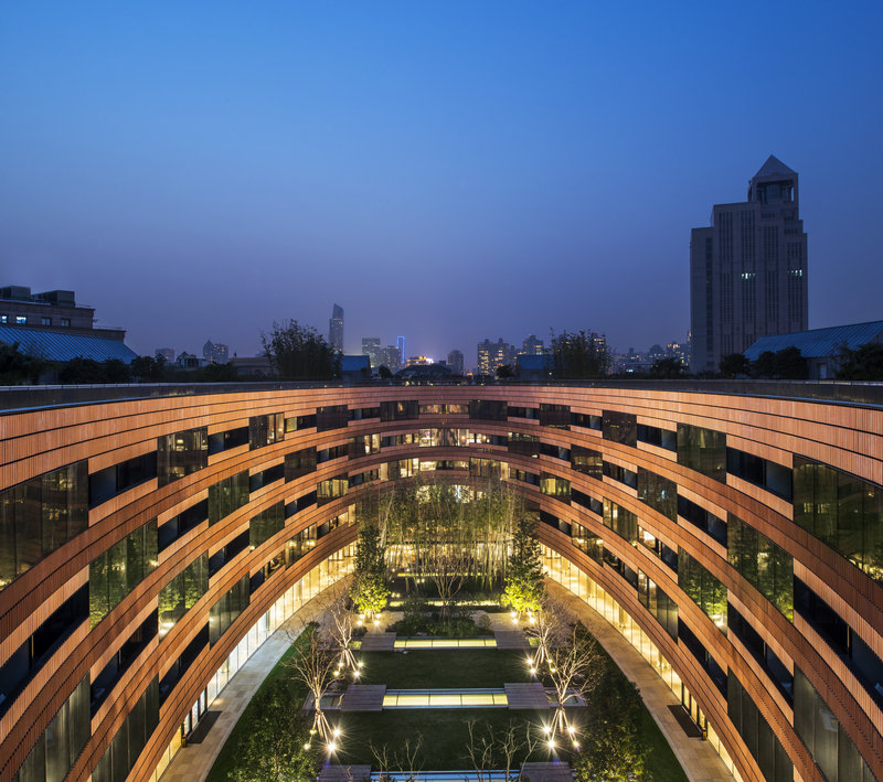 HUALUXE Shanghai Twelve at Hengshan, an IHG Hotel 35/38