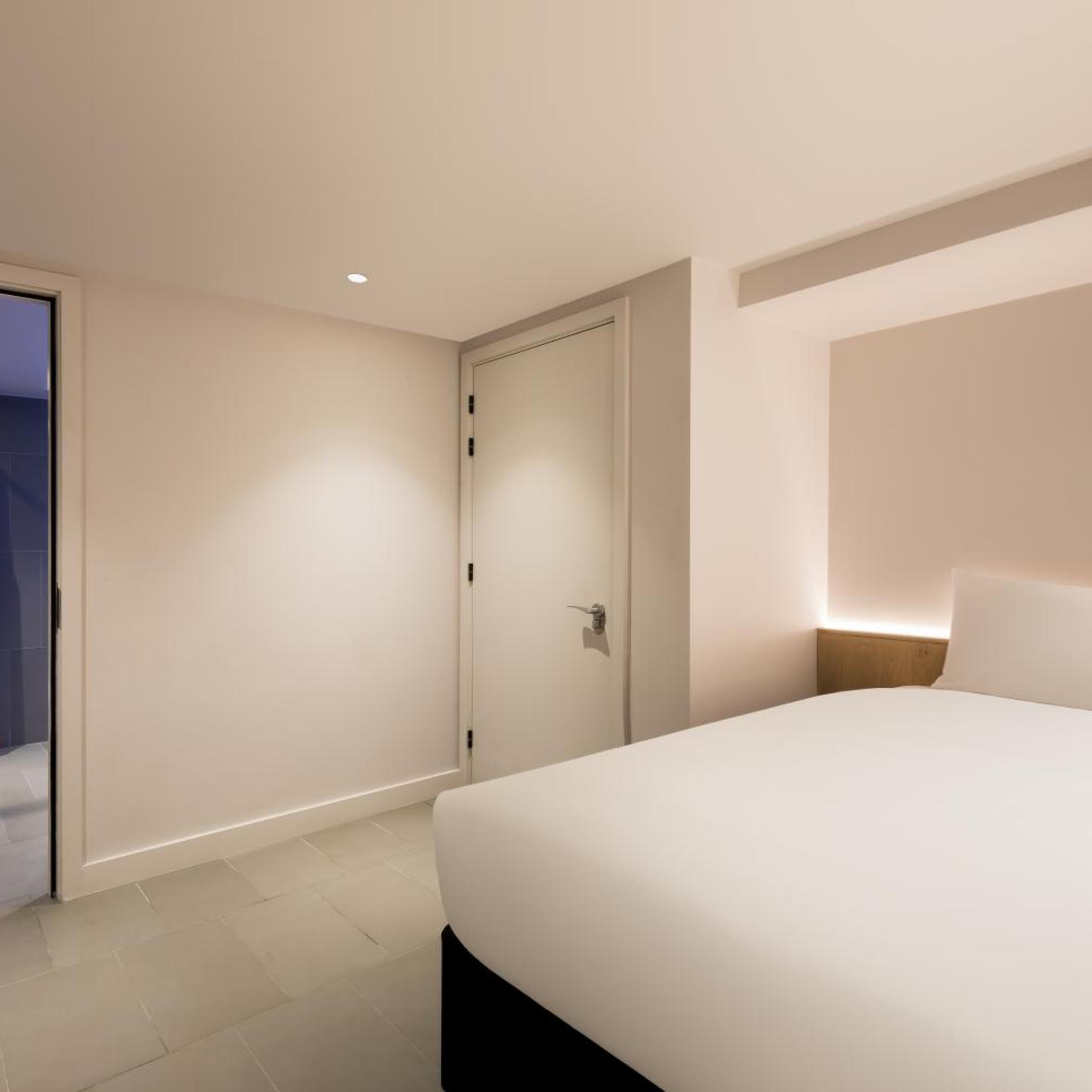 Cocoon 2, Accessible