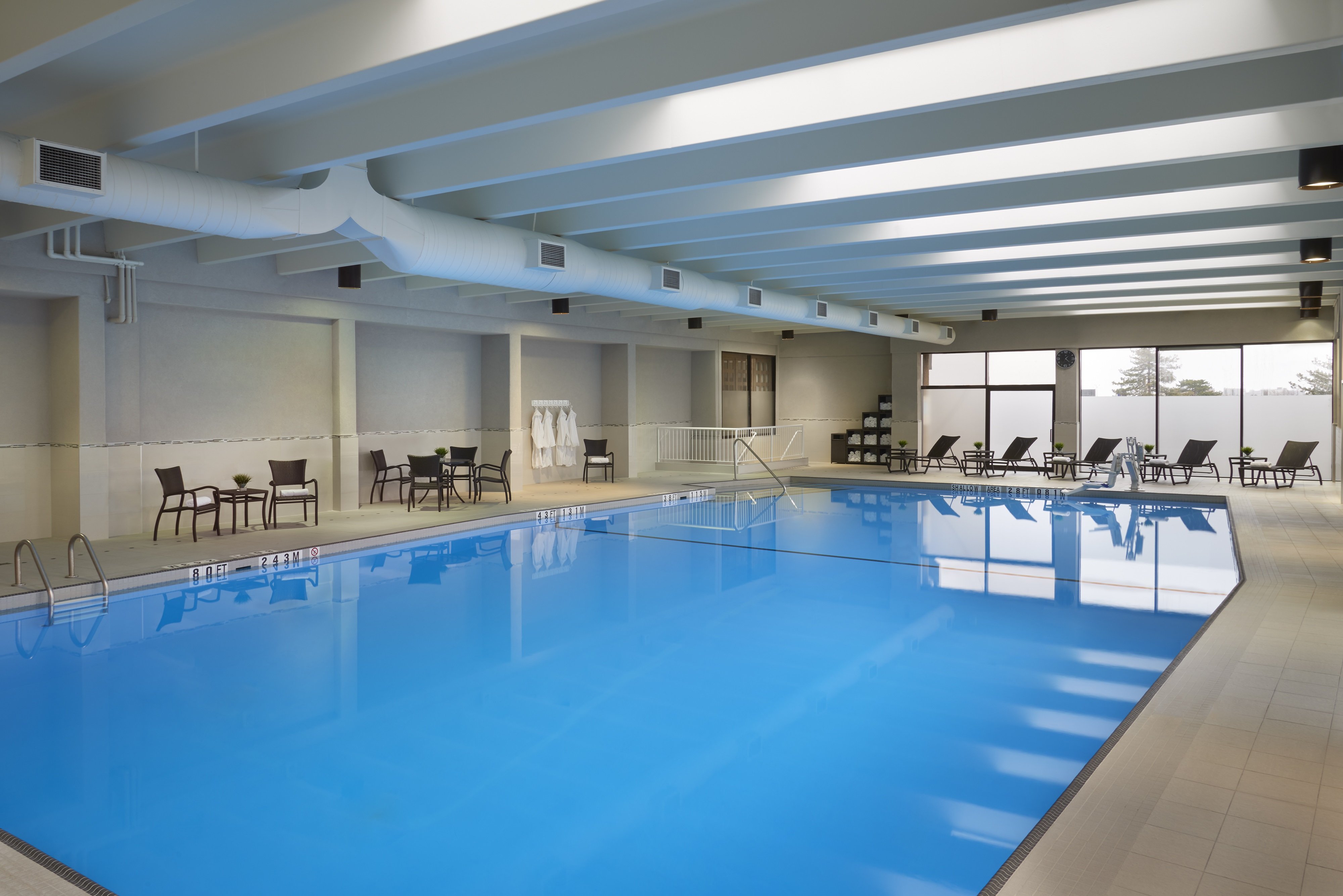 Holiday Inn Toronto International Airport Hotel 28/58