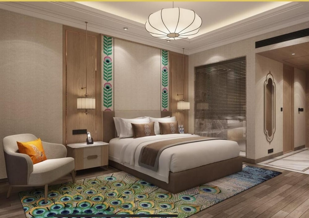 Deluxe, King Bed, Arabian Hills View, Wyndham Grand Udaipur Fateh Sagar Lake 7/10