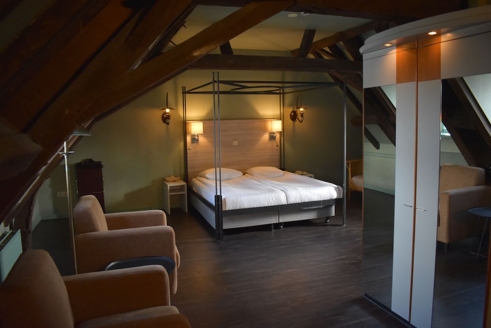 Hotel Kasteel Erenstein 27/58