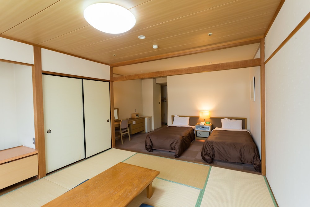Washigatake Kogen Hotel Rainbow 10/31