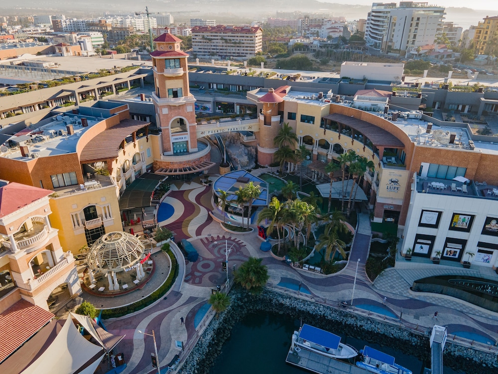 The Paraiso Residences at Marina Cabo 48/55