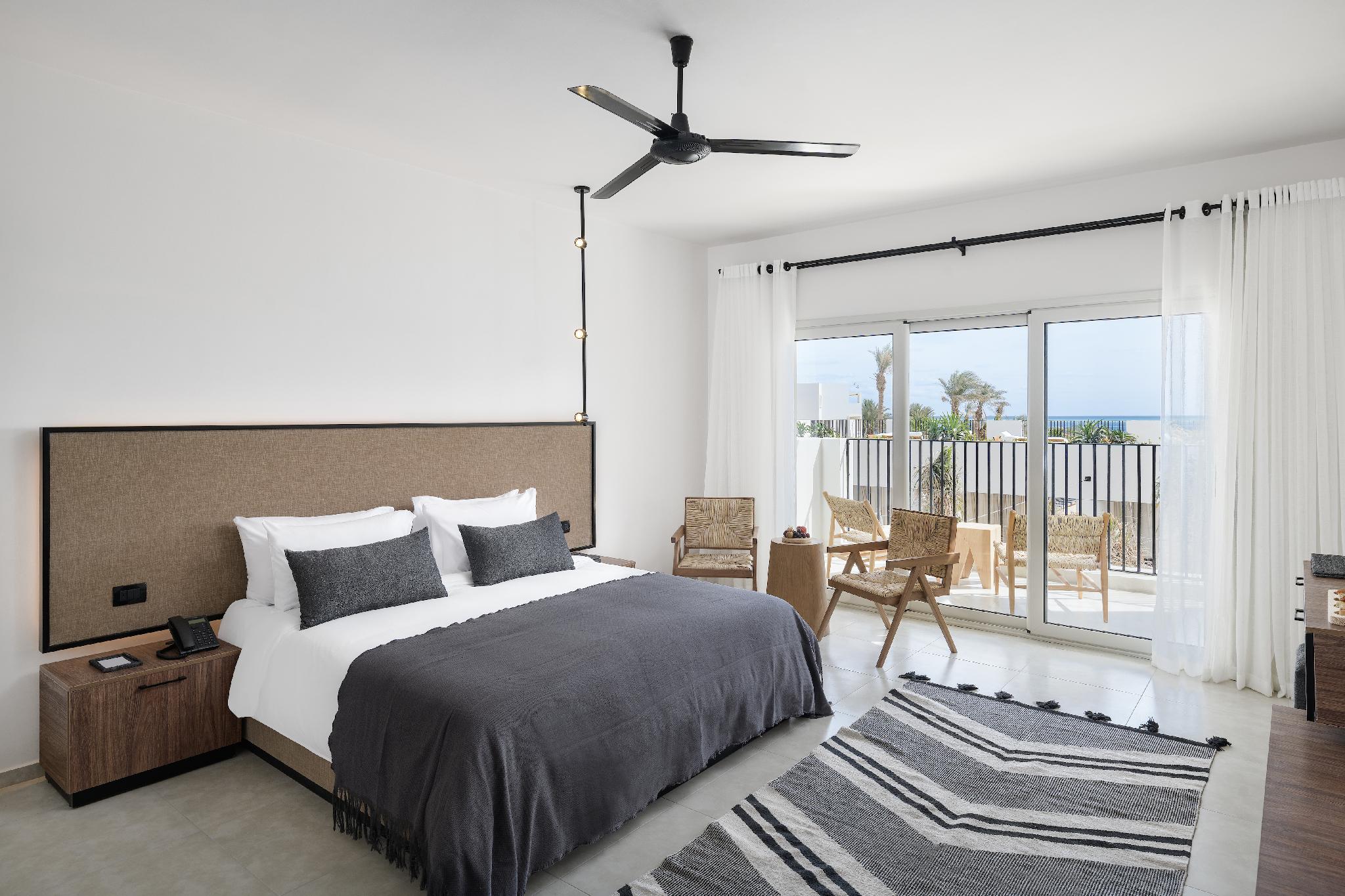 SIGNATURE, SUITE, SEA VIEW