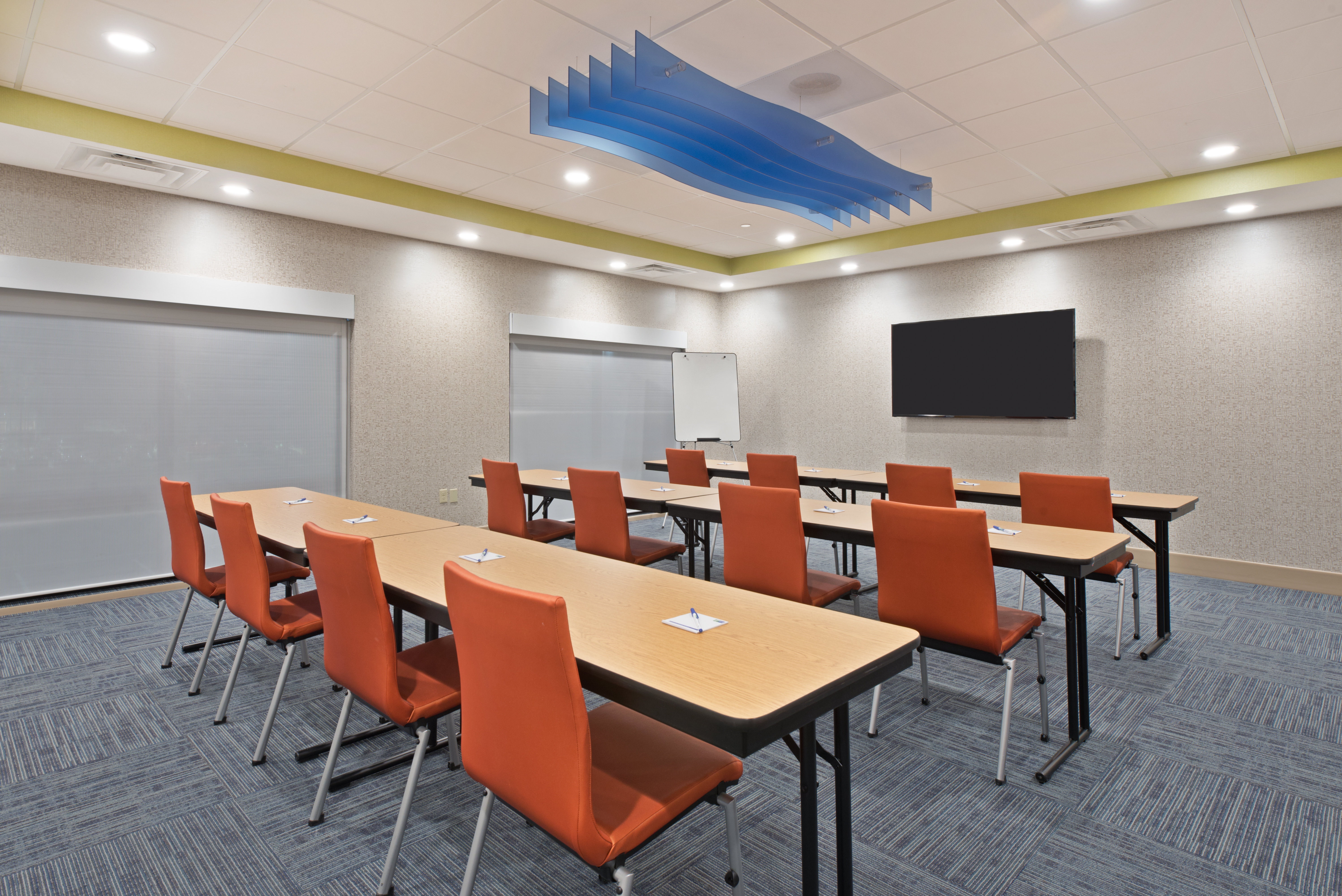 Holiday Inn Express & Suites UNIONTOWN 43/54