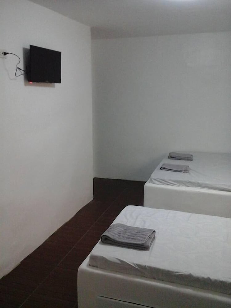 Lolas Lodge 47/59