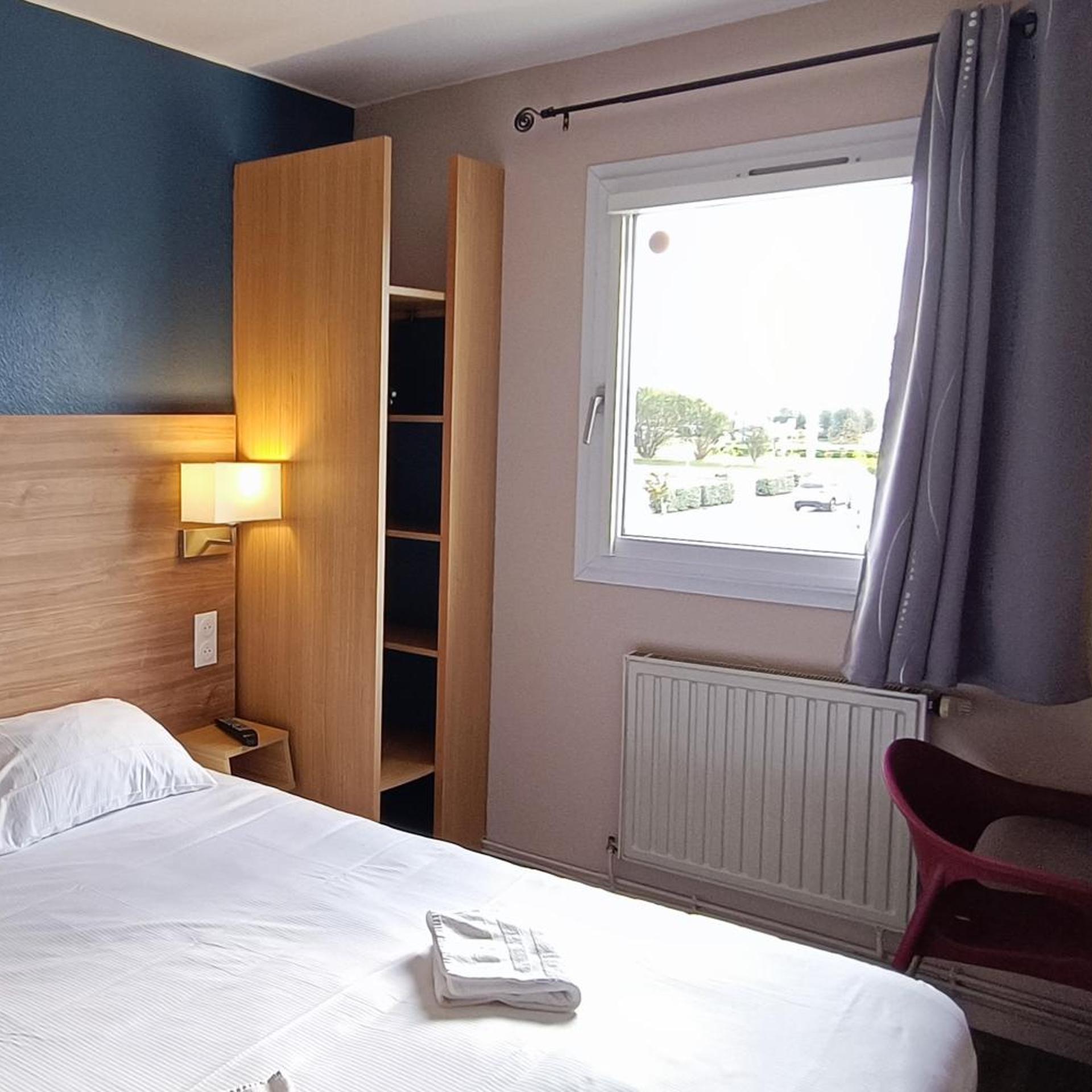 Room, Double Bed