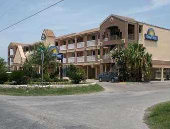 Days Inn by Wyndham Corpus Christi Beach 2/11