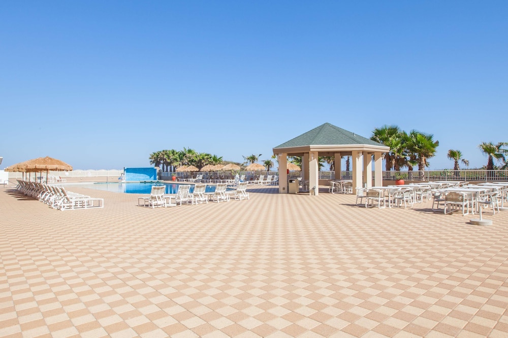 Hilton Garden Inn South Padre Island 8/76