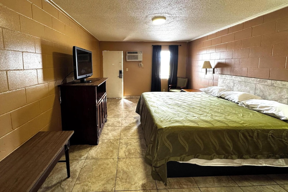OYO Briarwood Motel 15/49