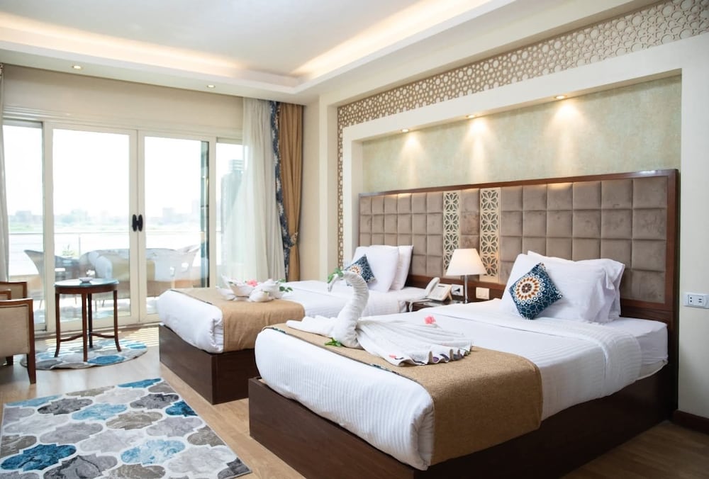 Trans Nile Hotel 4/42