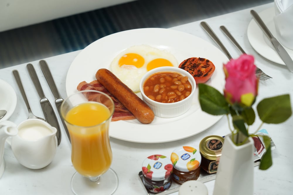 C - Hotel and Suites Doha 33/50