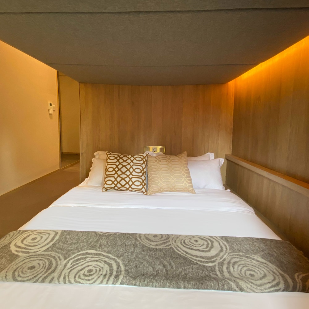 ST Signature Tanjong Pagar 25/50