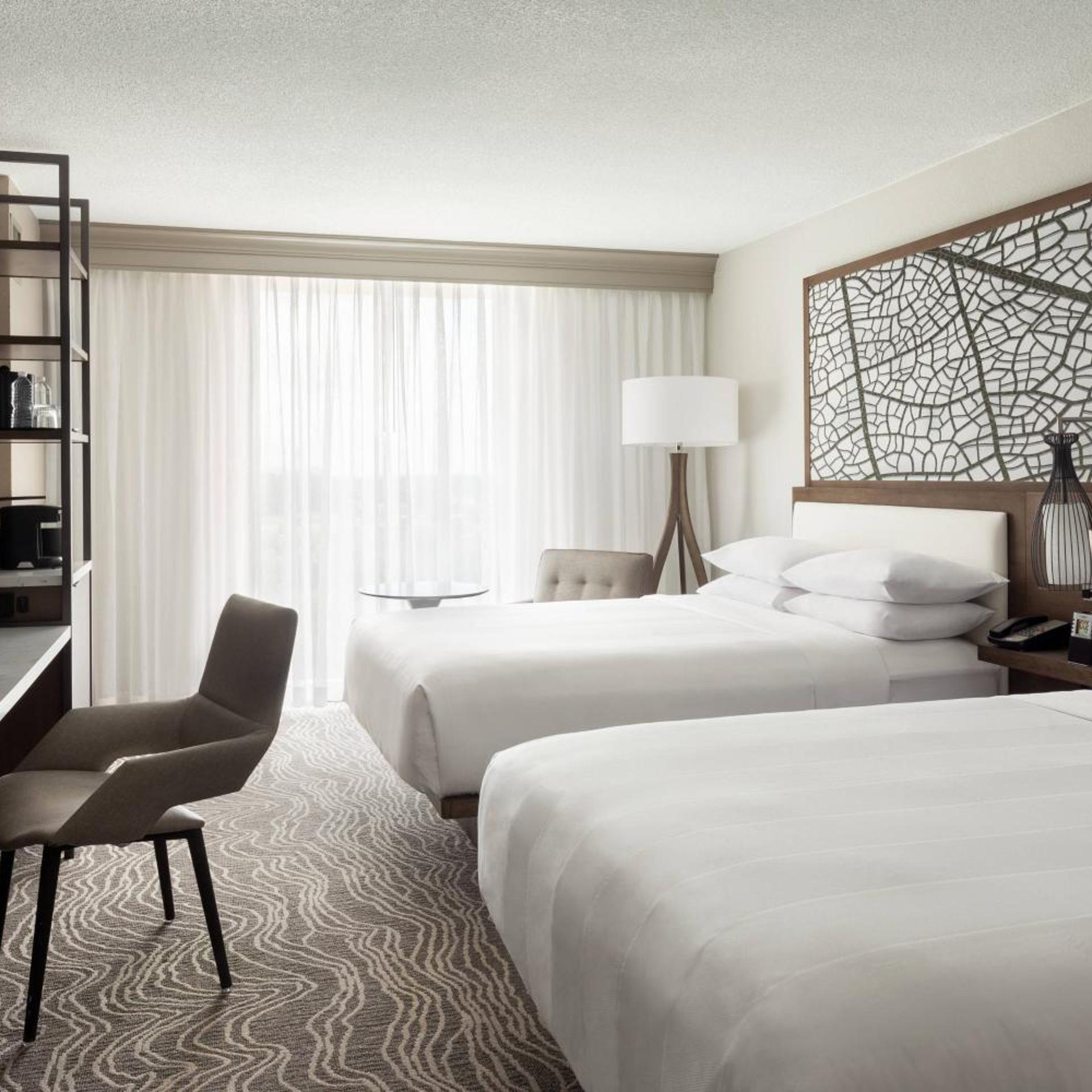 Room, 2 Queen Beds, Bathtub, Accessible