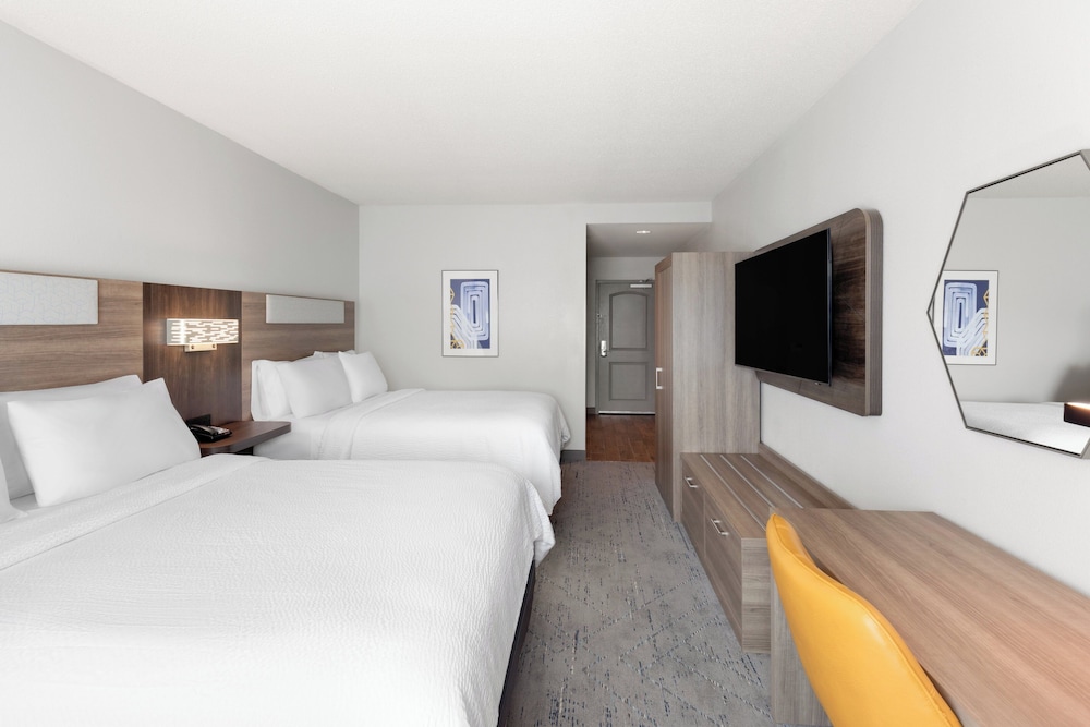 Standard, 2 Queen Beds, Accessible