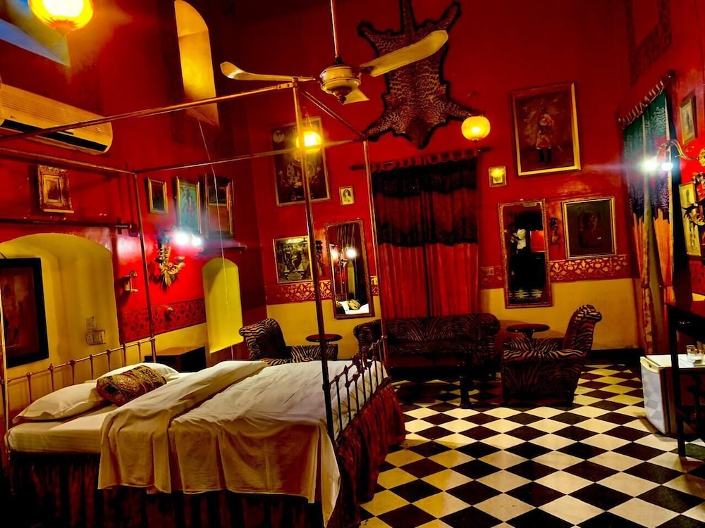 Hotel Bhairon Vilas 21/25