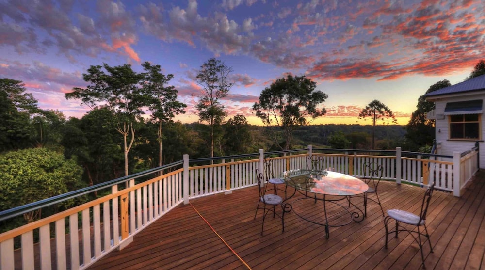 The Falls Rainforest Cottages 23/30