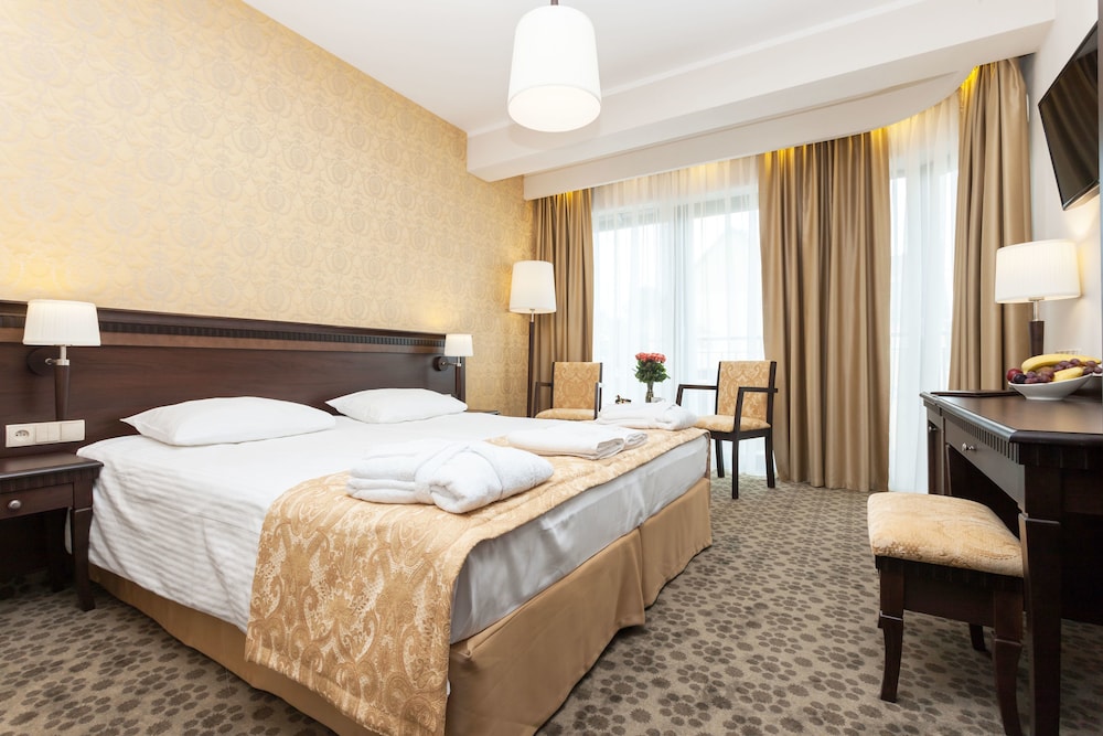STANDARD, DOUBLE OR TWIN BED