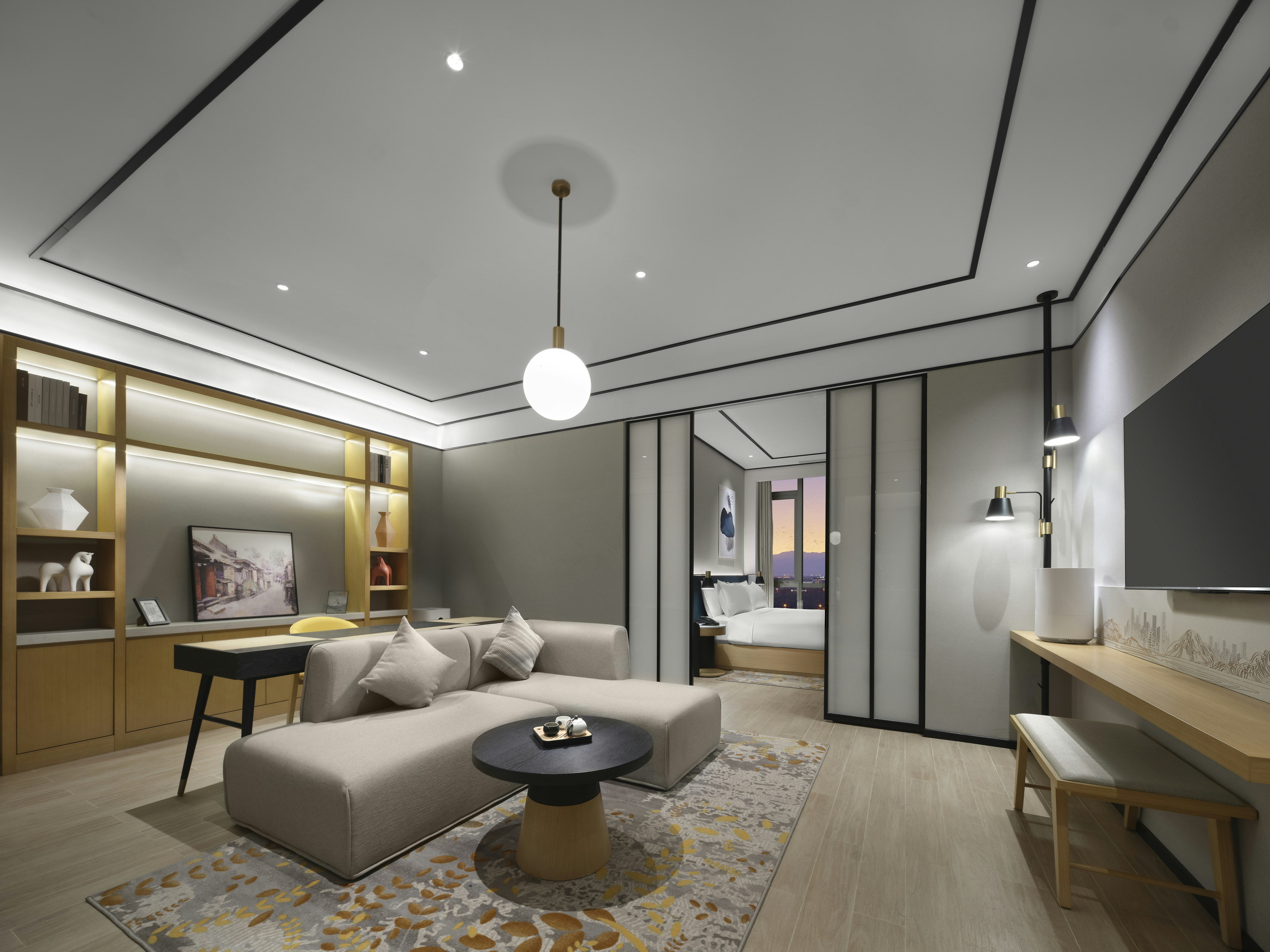 DELUXE, SUITE, KING BED