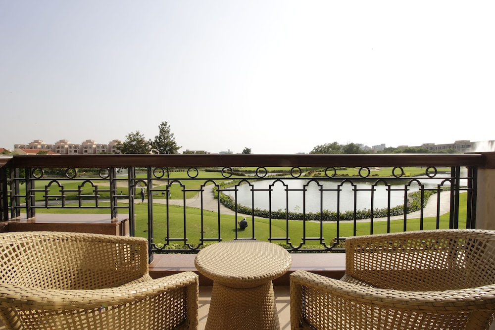 Jaypee Greens Golf And Spa Resort 36/37