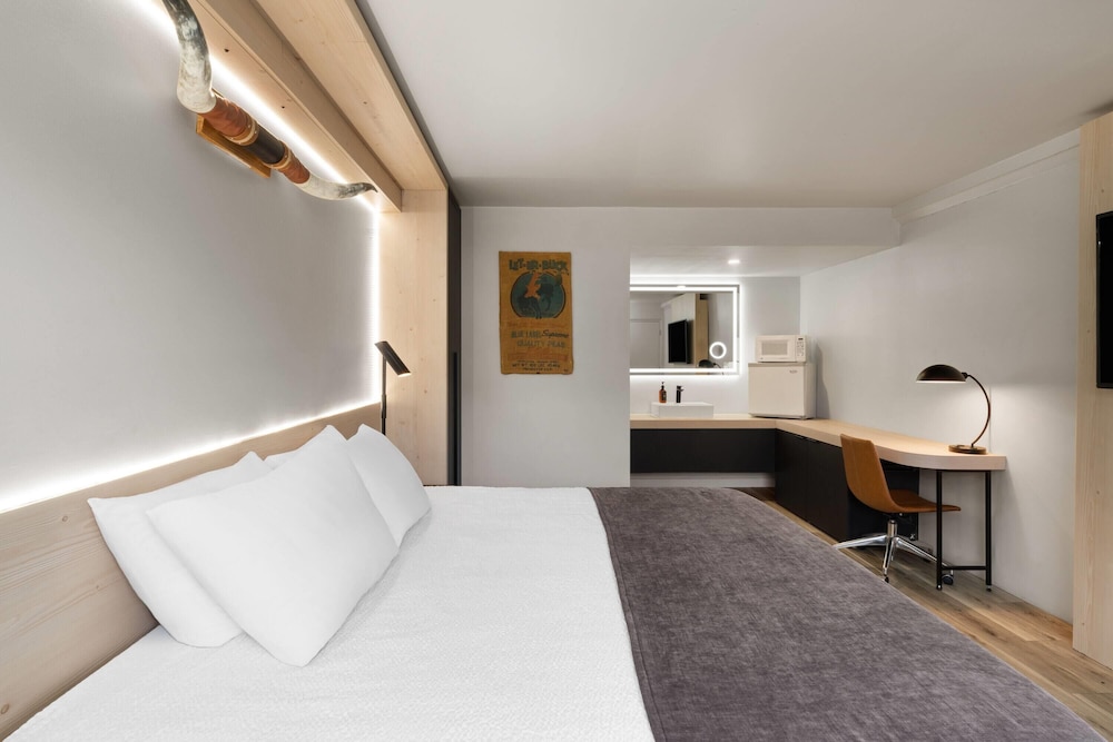 The Hotel Pendleton, Trademark Collection by Wyndham 48/82
