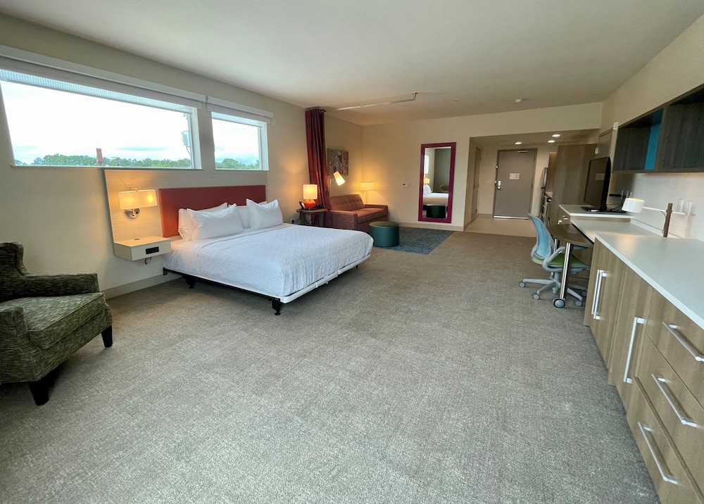 Hawthorn Suites by Wyndham Kingwood/Houston 8/30