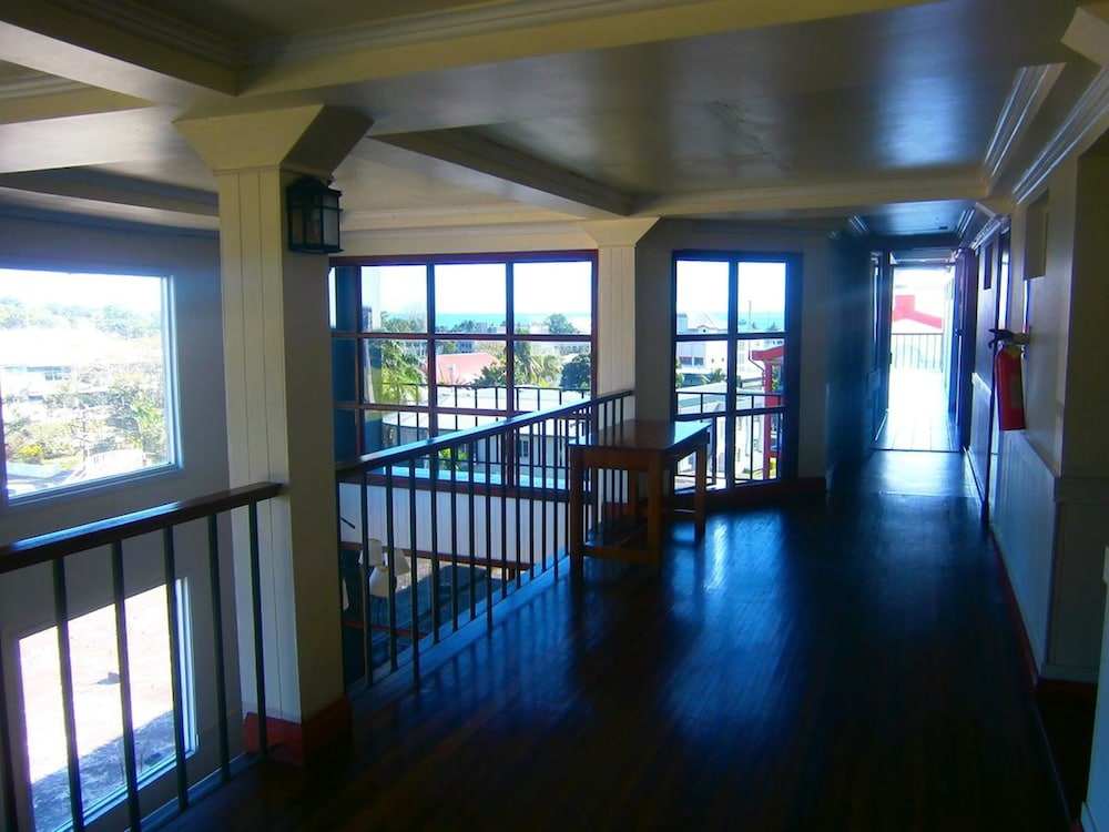 Southern Cross Hotel Fiji 28/57