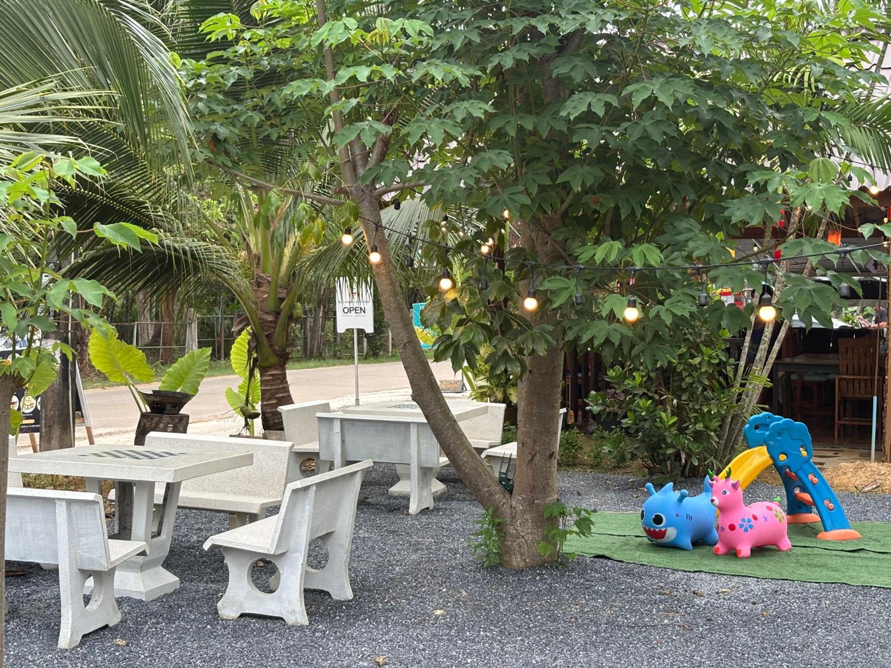 Sea Sun Bungalows 13/16