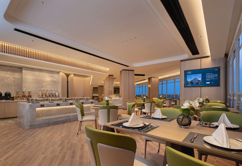 Howard Johnson Airport Hotel Changsha 44/58