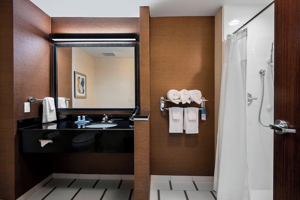 جناح بسريرين كوين مع أريكة، Fairfield Inn And Suites Little Rock Benton 3/3